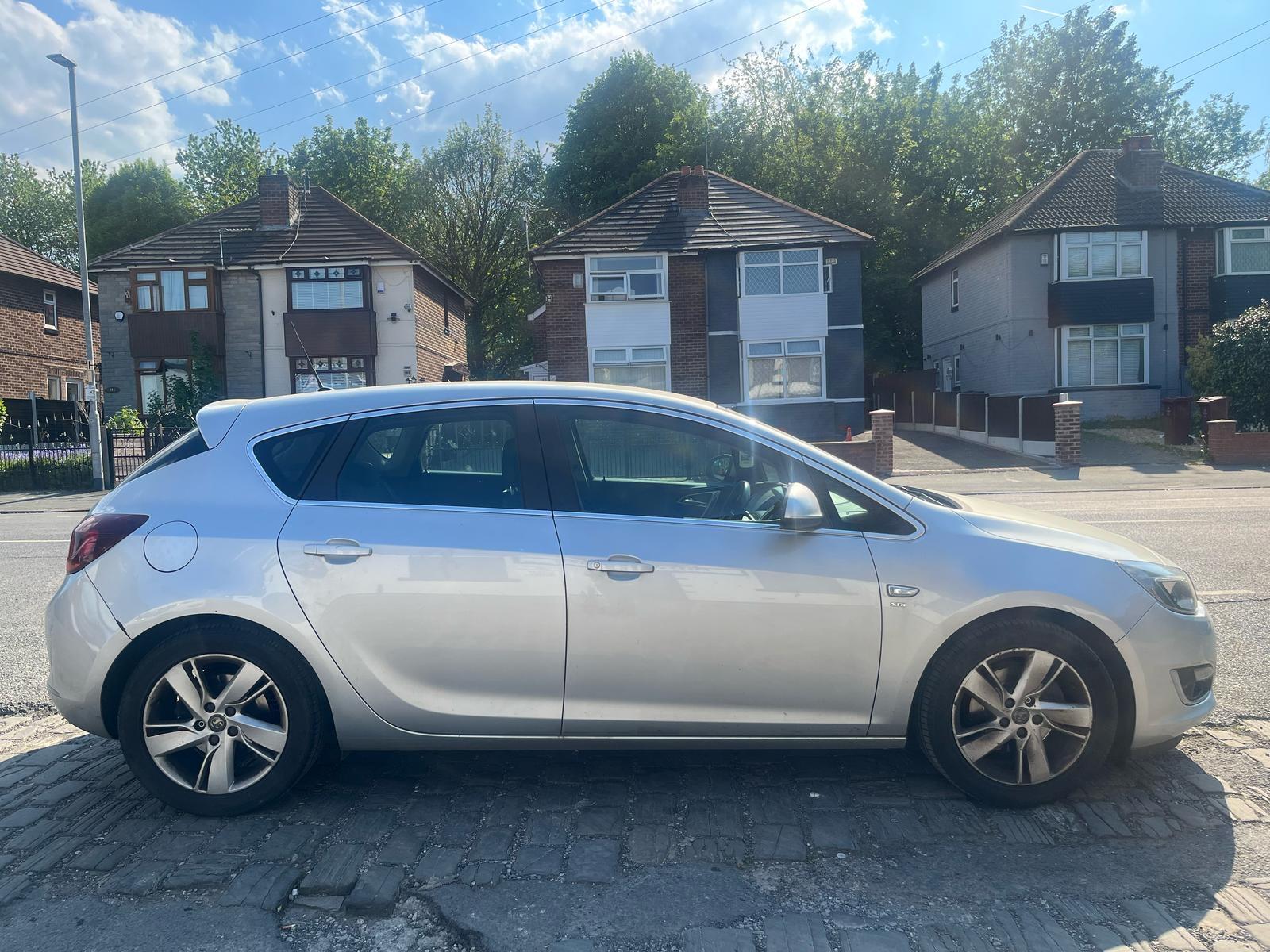 Vauxhall Astra 1.7 CDTi ecoFLEX SRi Hatchback 5dr Diesel Manual Euro 5 (s/s) (110 ps)