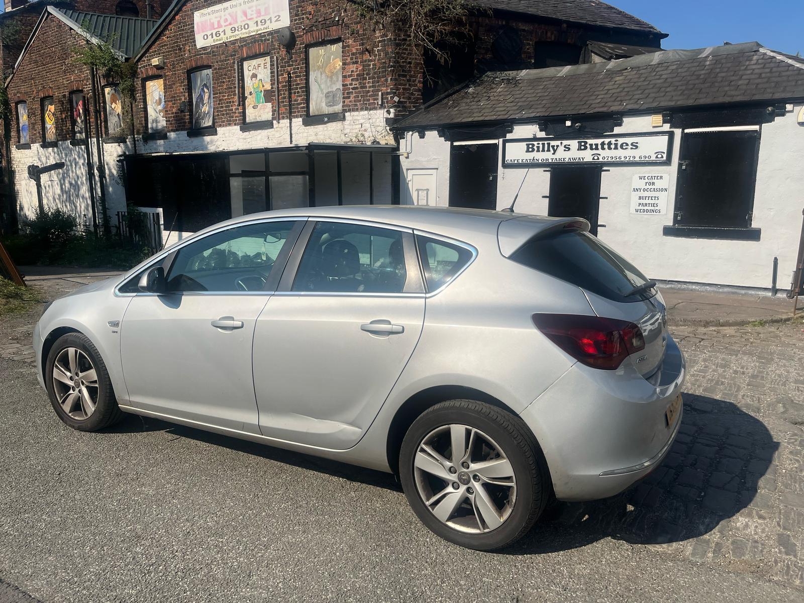 Vauxhall Astra 1.7 CDTi ecoFLEX SRi Hatchback 5dr Diesel Manual Euro 5 (s/s) (110 ps)