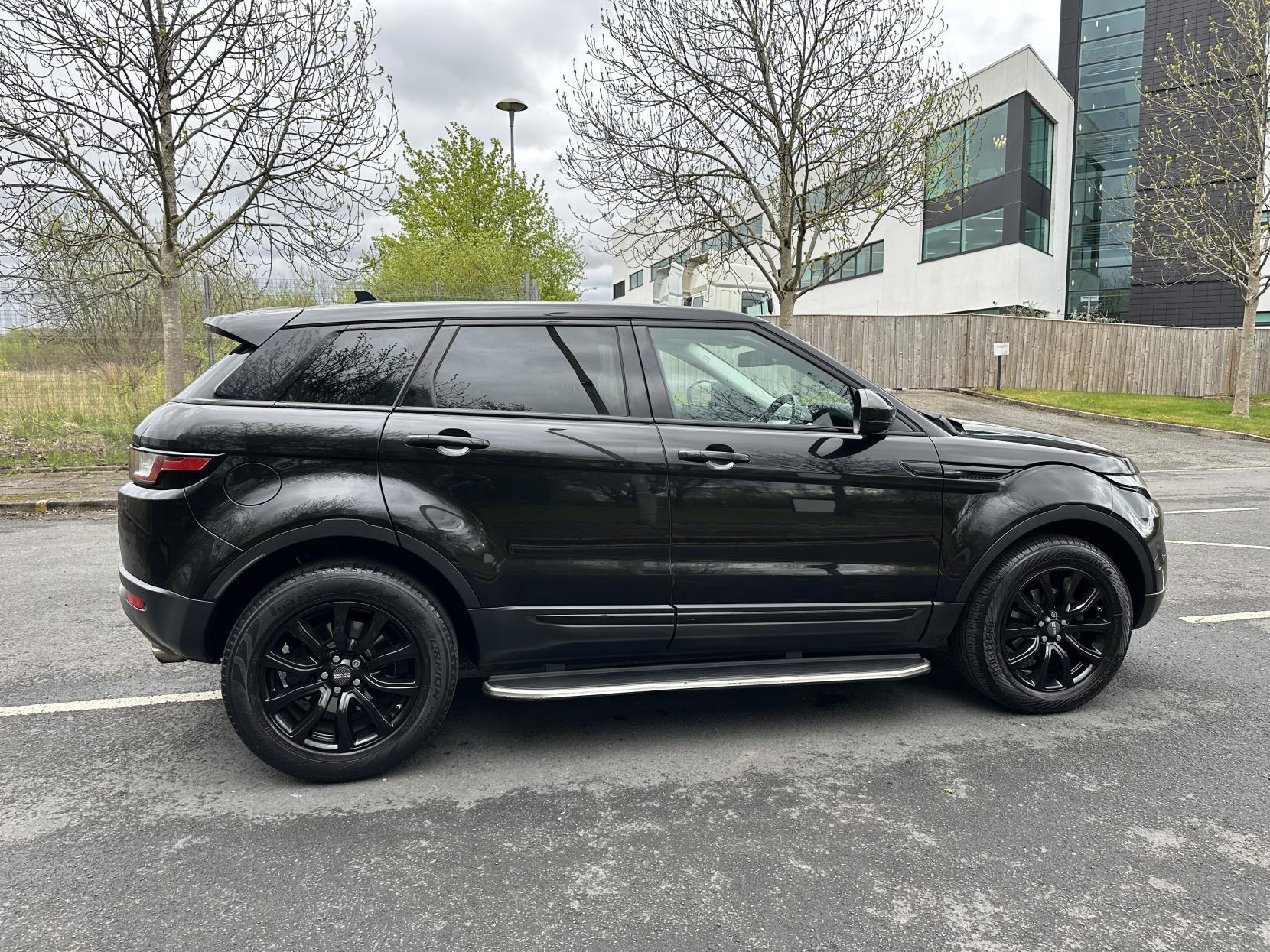Land Rover Range Rover Evoque 2.0 eD4 SE SUV 5dr Diesel Manual FWD Euro 6 (s/s) (150 ps)