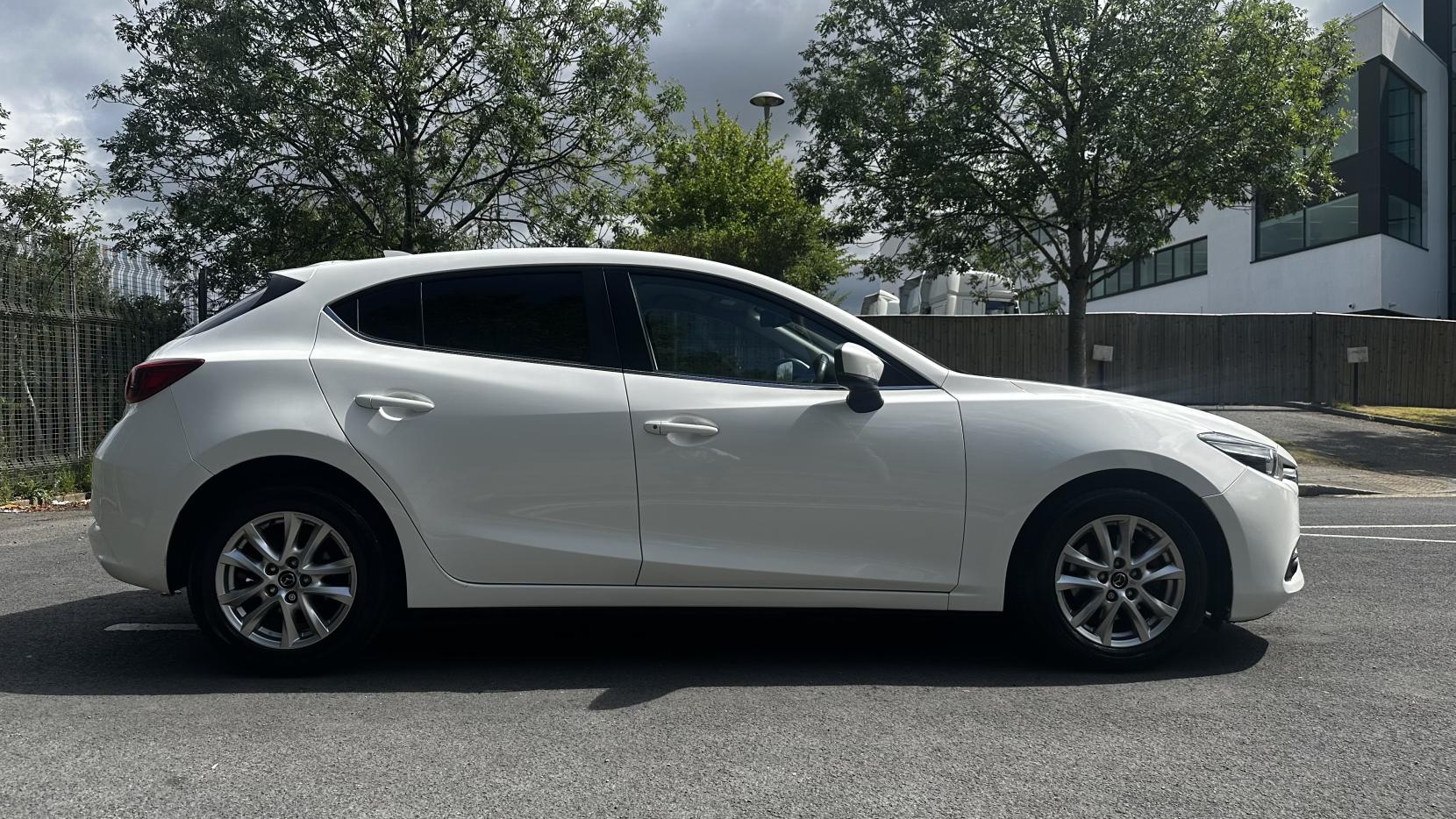 Mazda Mazda3 2.2 SKYACTIV-D SE-L Nav Hatchback 5dr Diesel Manual Euro 6 (s/s) (150 ps)