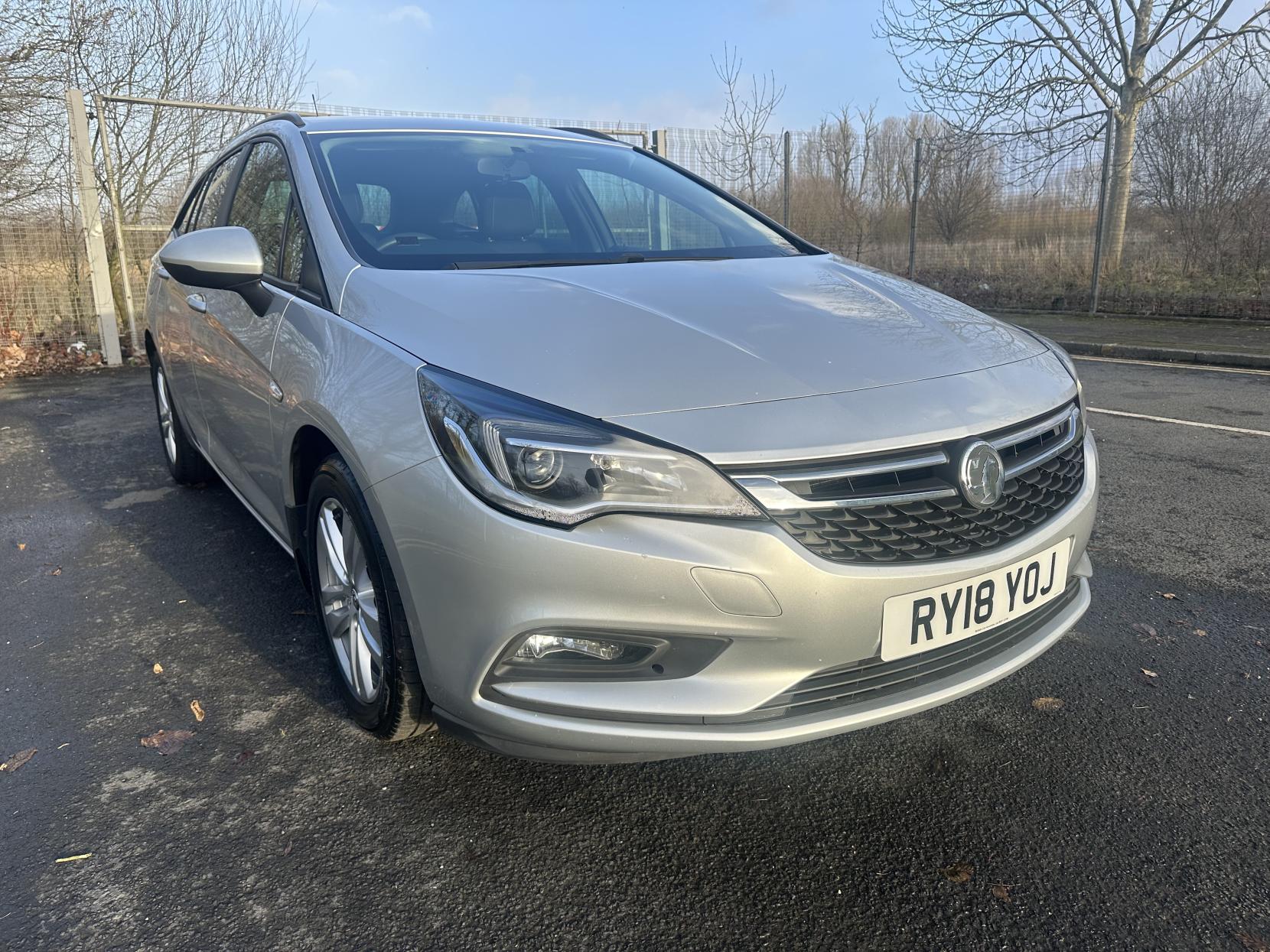 Vauxhall Astra 1.6 CDTi ecoFLEX Design Sports Tourer 5dr Diesel Manual Euro 6 (s/s) (110 ps)