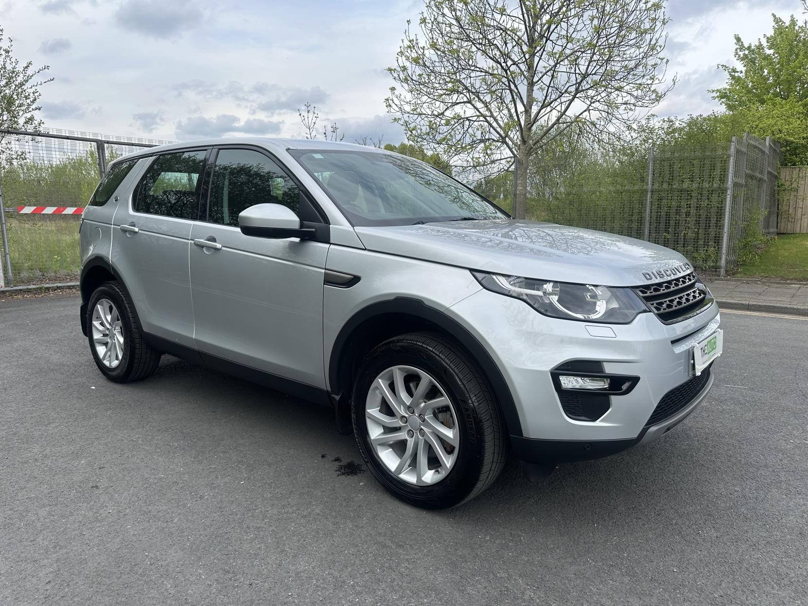 Land Rover Discovery Sport 2.0 TD4 SE Tech SUV 5dr Diesel Manual 4WD Euro 6 (s/s) (180 ps)