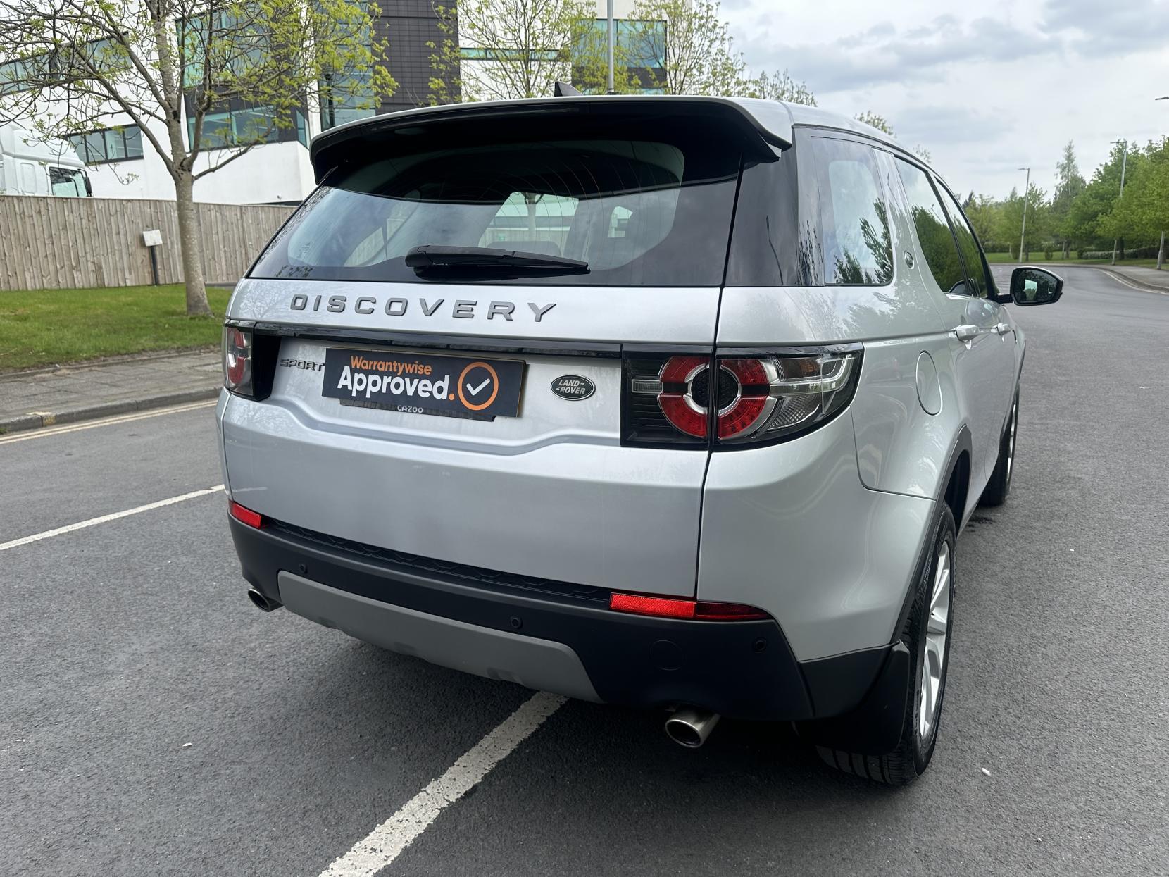 Land Rover Discovery Sport 2.0 TD4 SE Tech SUV 5dr Diesel Manual 4WD Euro 6 (s/s) (180 ps)