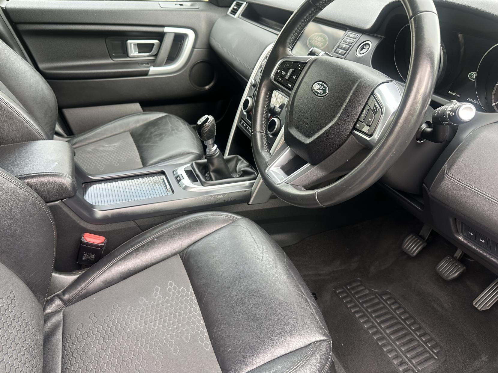 Land Rover Discovery Sport 2.0 TD4 SE Tech SUV 5dr Diesel Manual 4WD Euro 6 (s/s) (180 ps)