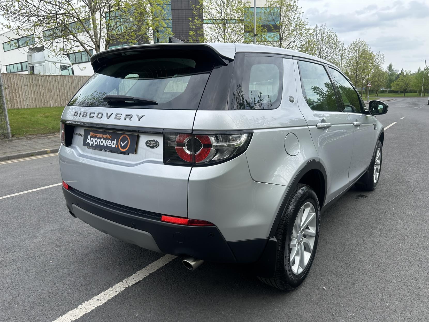 Land Rover Discovery Sport 2.0 TD4 SE Tech SUV 5dr Diesel Manual 4WD Euro 6 (s/s) (180 ps)