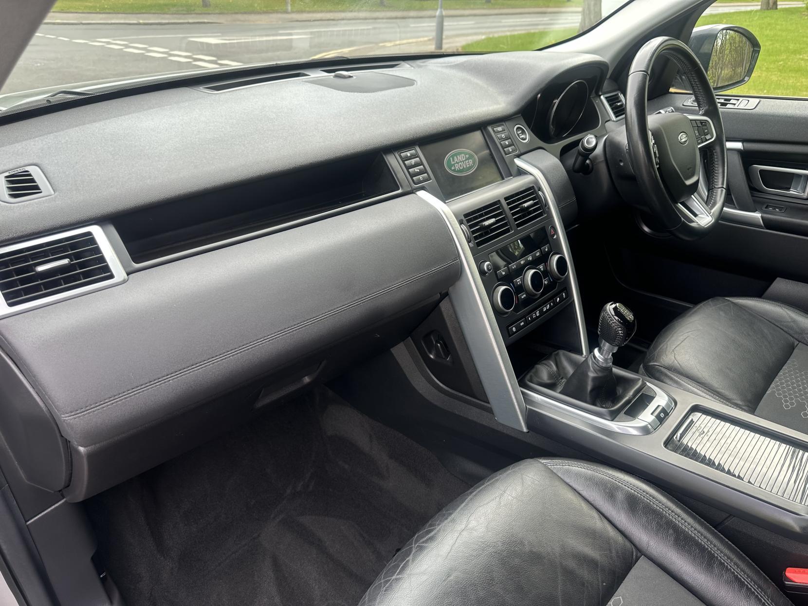 Land Rover Discovery Sport 2.0 TD4 SE Tech SUV 5dr Diesel Manual 4WD Euro 6 (s/s) (180 ps)