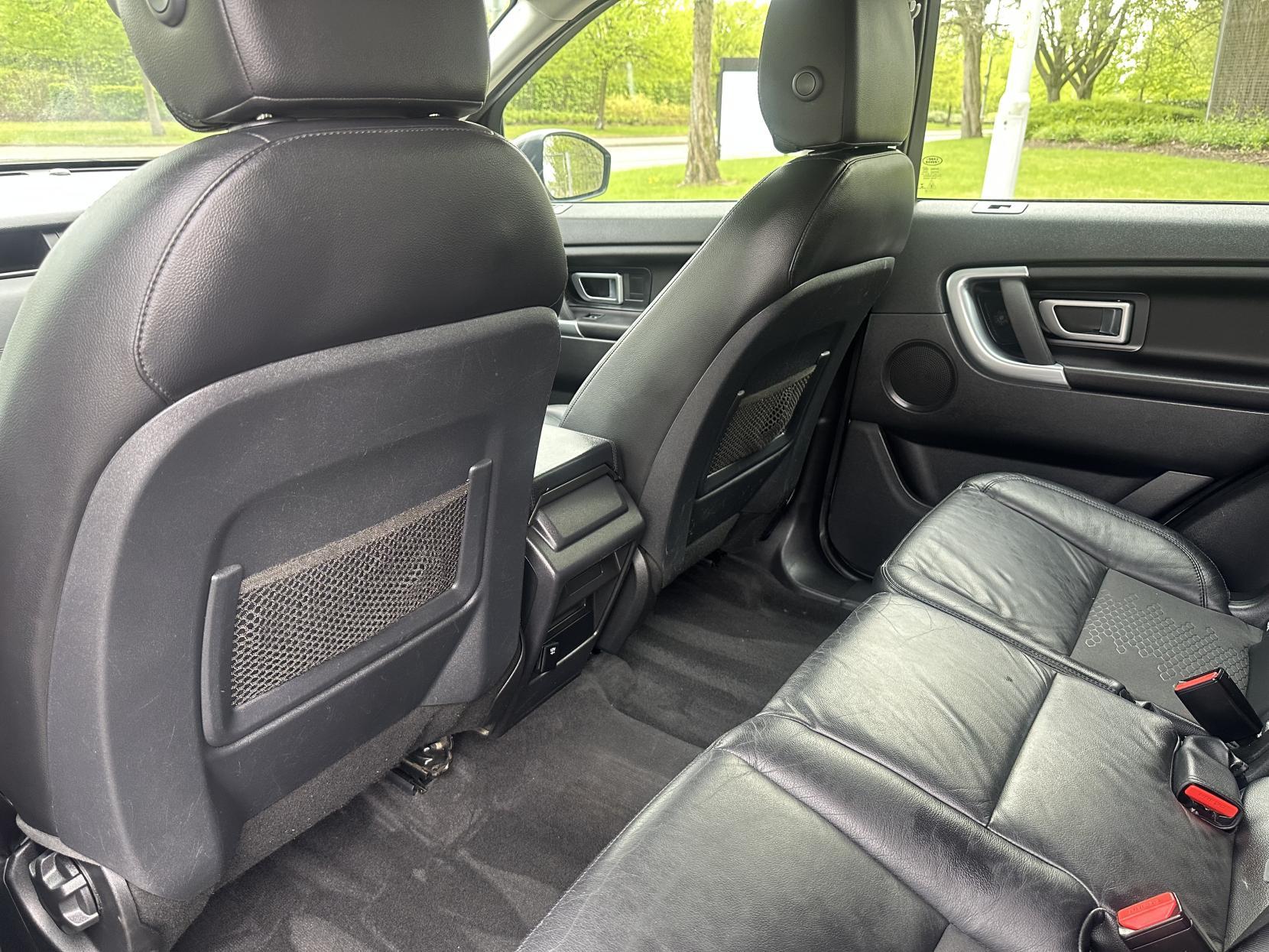 Land Rover Discovery Sport 2.0 TD4 SE Tech SUV 5dr Diesel Manual 4WD Euro 6 (s/s) (180 ps)