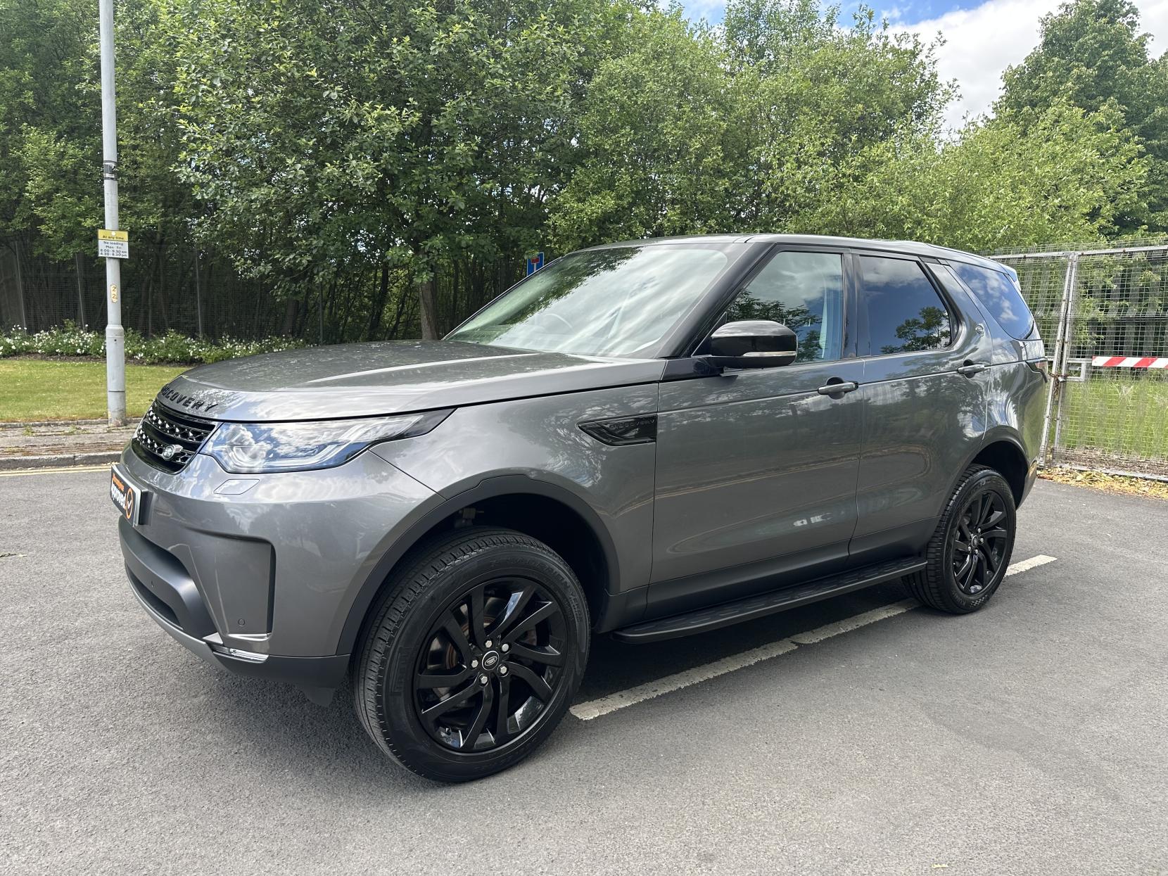 Land Rover Discovery 2.0 SD4 SE SUV 5dr Diesel Auto 4WD Euro 6 (s/s) (240 ps)