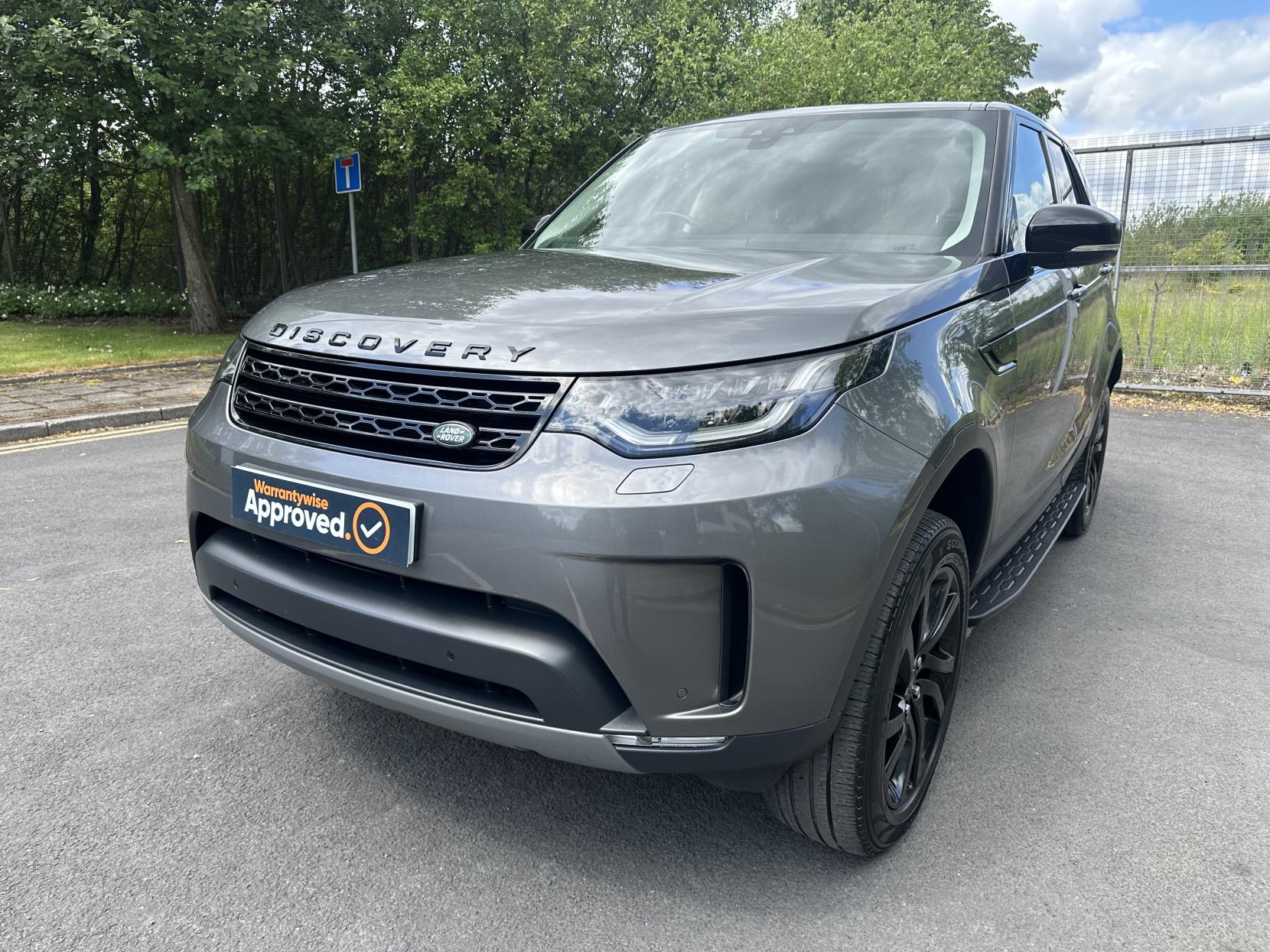 Land Rover Discovery 2.0 SD4 SE SUV 5dr Diesel Auto 4WD Euro 6 (s/s) (240 ps)