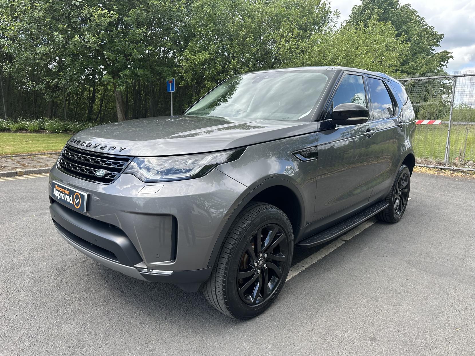 Land Rover Discovery 2.0 SD4 SE SUV 5dr Diesel Auto 4WD Euro 6 (s/s) (240 ps)