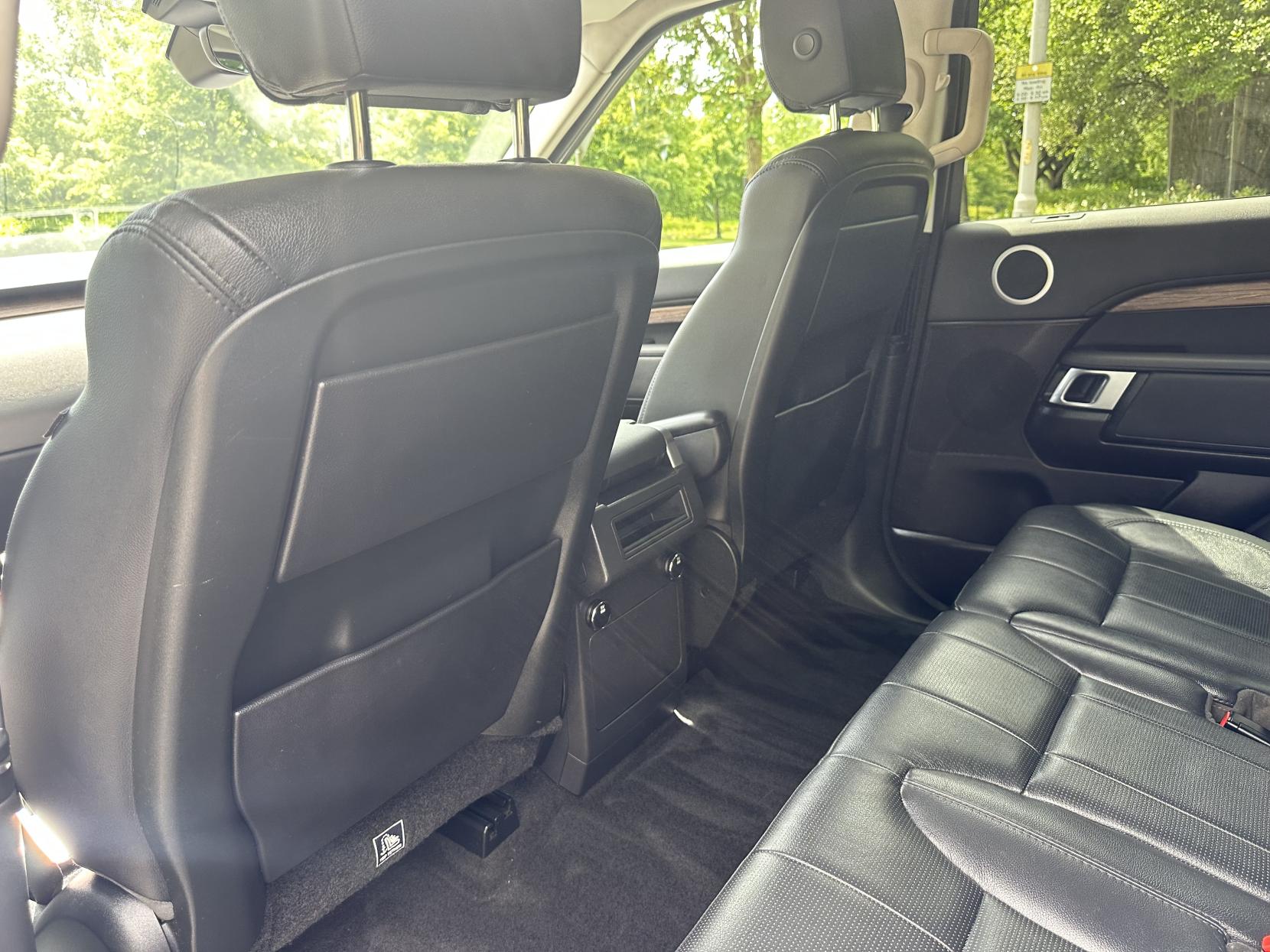 Land Rover Discovery 2.0 SD4 SE SUV 5dr Diesel Auto 4WD Euro 6 (s/s) (240 ps)