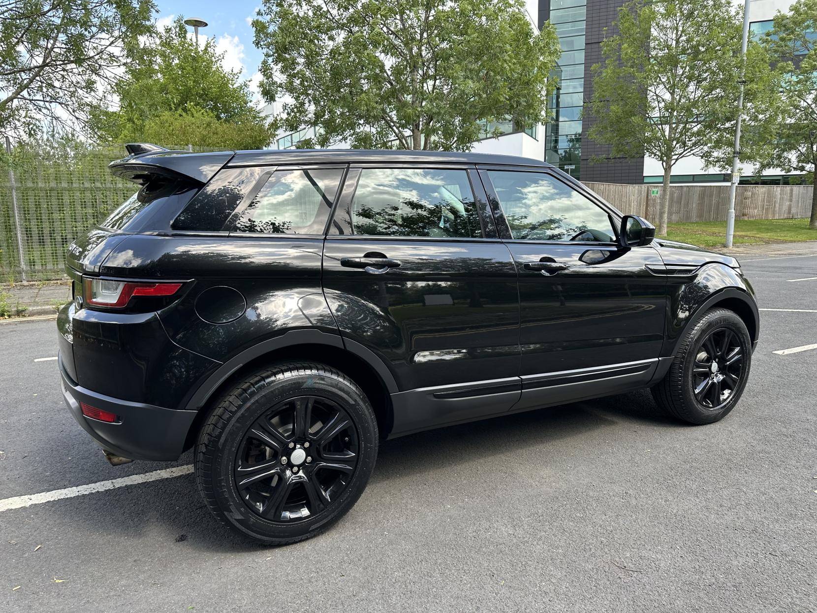 Land Rover Range Rover Evoque 2.0 eD4 SE Tech SUV 5dr Diesel Manual FWD Euro 6 (s/s) (150 ps)
