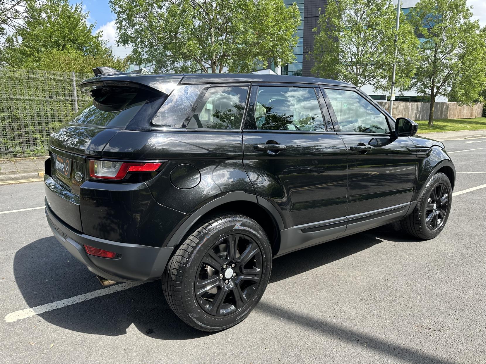 Land Rover Range Rover Evoque 2.0 eD4 SE Tech SUV 5dr Diesel Manual FWD Euro 6 (s/s) (150 ps)