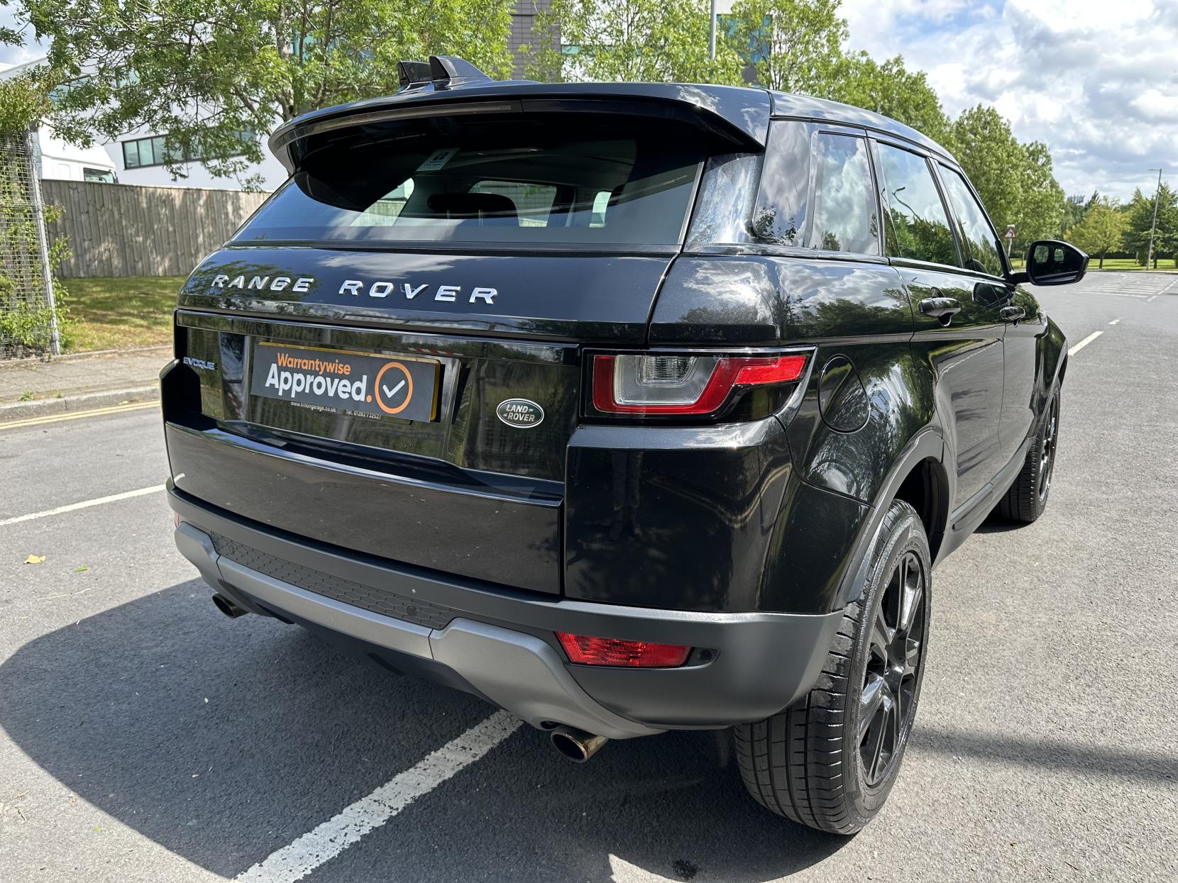 Land Rover Range Rover Evoque 2.0 eD4 SE Tech SUV 5dr Diesel Manual FWD Euro 6 (s/s) (150 ps)